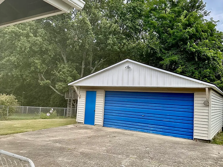 2498 Garrison Dr — Photo 12