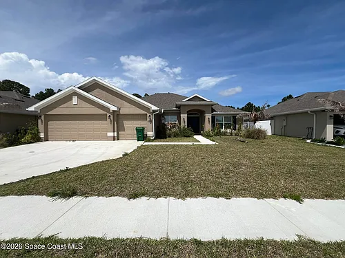 8752 Waterstone Blvd Photo 1