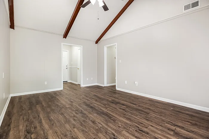 209 Bluebell Ave — Photo 3