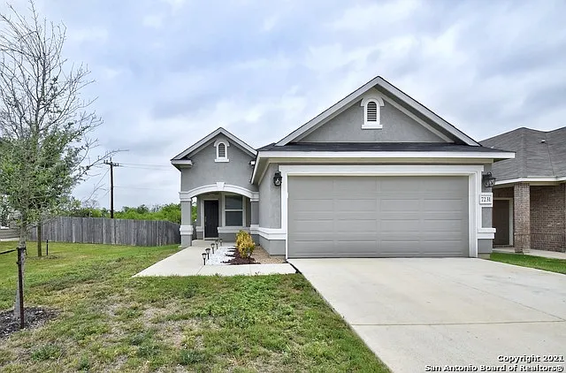3 bed, 2.0 bath, 1362 sqft, $1,650 — Photo 1