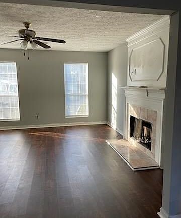2nd image of 992 Alford Ct
