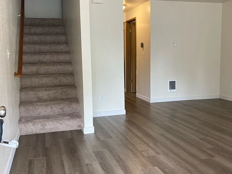 7604 51st Ave NE — Photo 17
