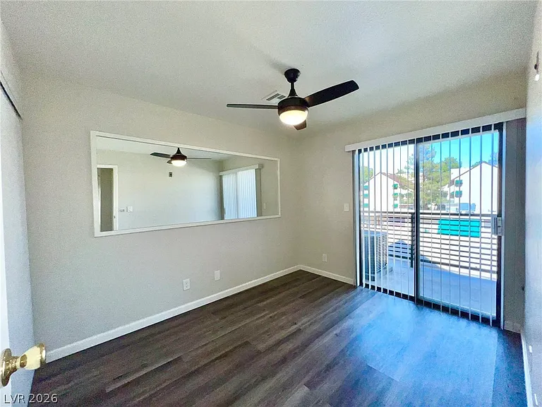 480 Elm Dr #206 — Photo 15