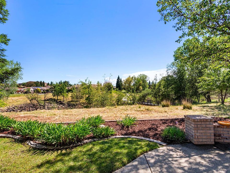 1st image of 1439 Topanga Ln