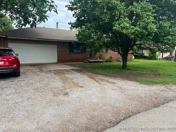 381 N Osage St, Vera, OK 74082