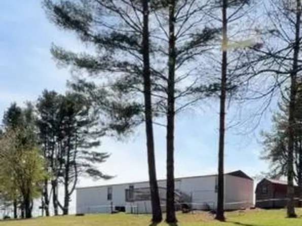550 Cabbage House Rd, Hillsville, VA 24343