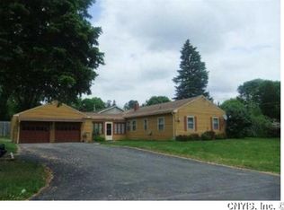 27 Pickwick Rd, Syracuse, NY 13214