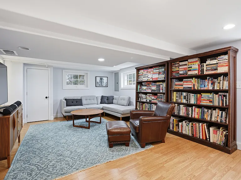 1008 Shepherd St NE — Photo 18