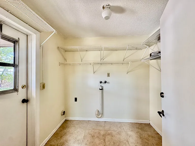 29 Foxhall Ln — Photo 13