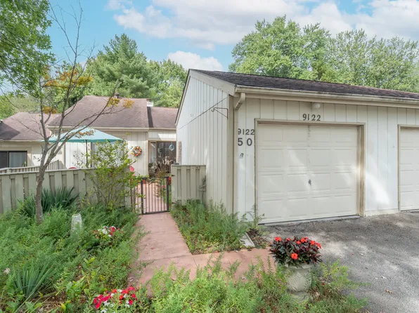 9122 S Greenridge Ln, Bloomington, IN 47401