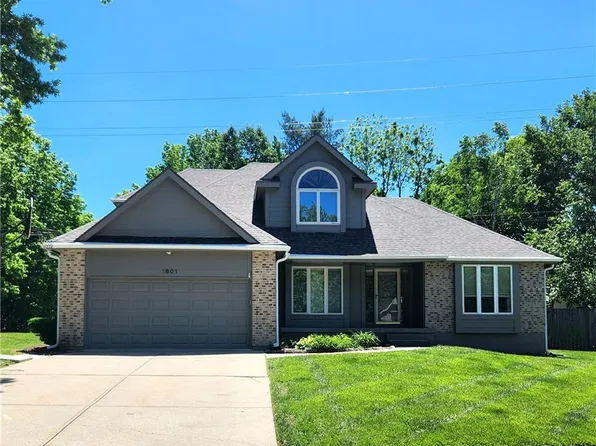 1801 Dunwich Ct, Liberty, MO 64068
