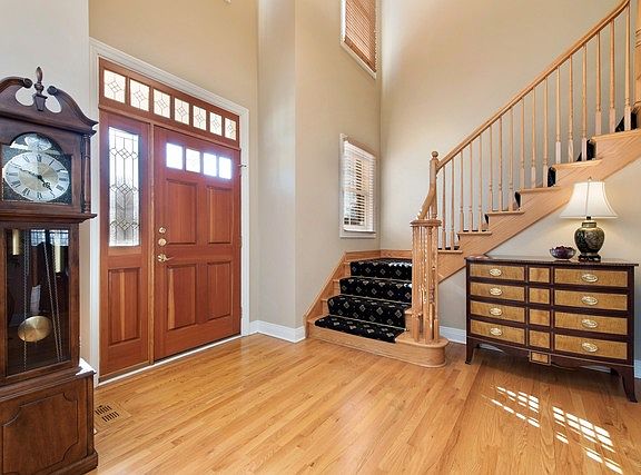 2nd image of 1566 Kittyhawk Ln