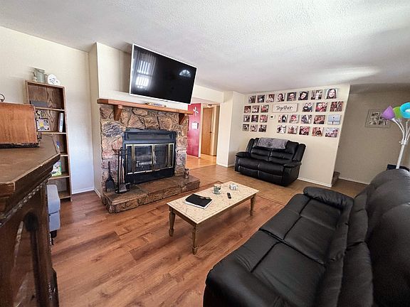 4th image of 101 College Ct