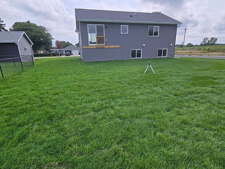 Listing photo 5