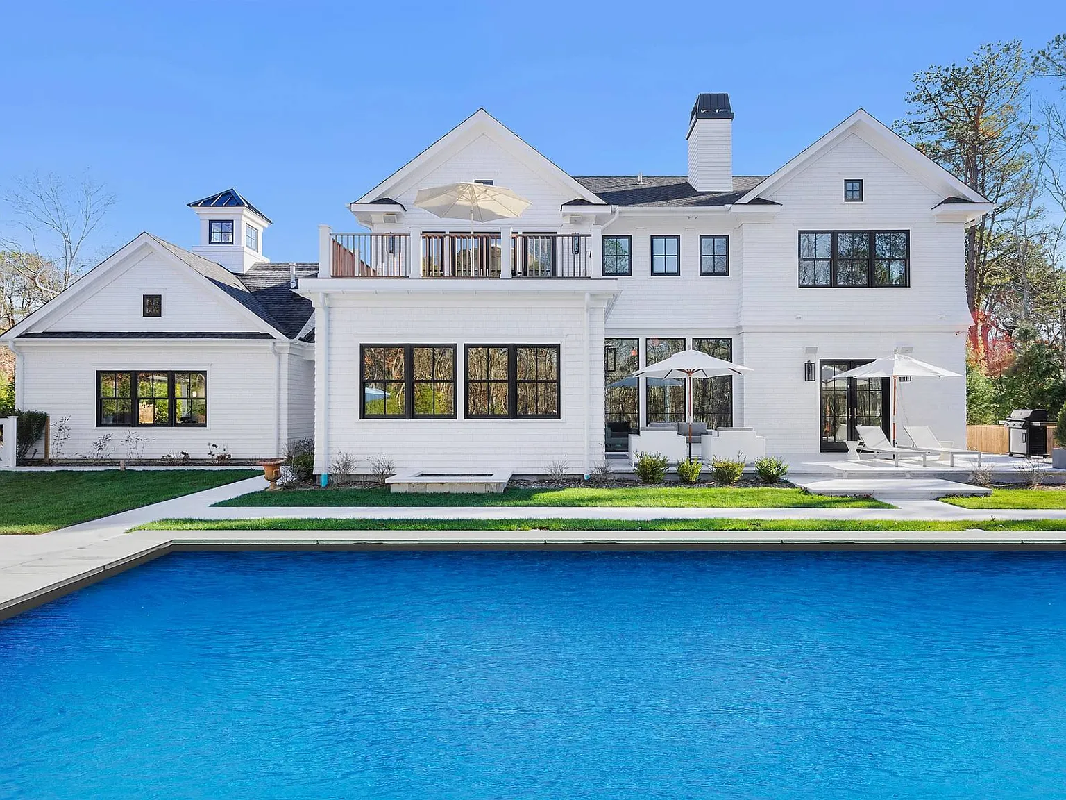 Wainscott Summer Perfection — Photo 2