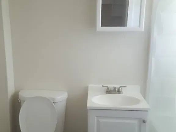 2 bed, 864 sqft, $1,675 — Photo 2