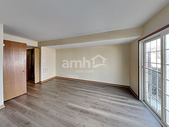 5th image of 1457 Root St