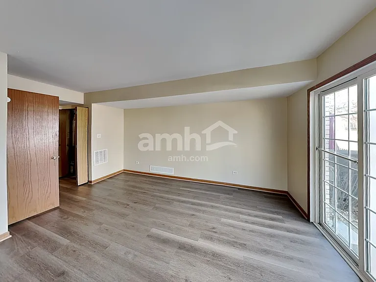 1457 Root St — Photo 5
