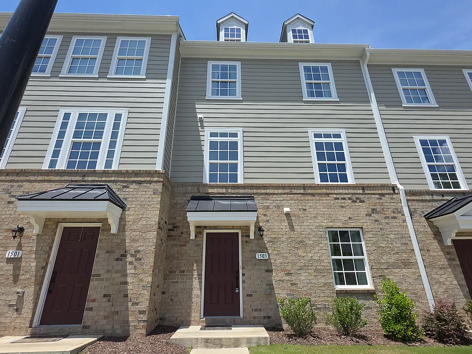 1503 Newpoint Dr