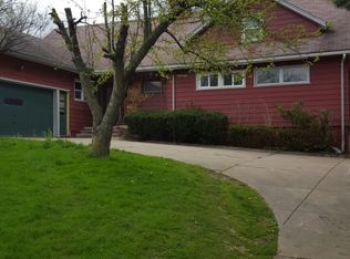 2596 S Green Rd, University Heights, OH 44122