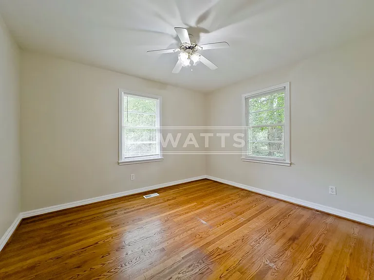2324 3rd St NE — Photo 13