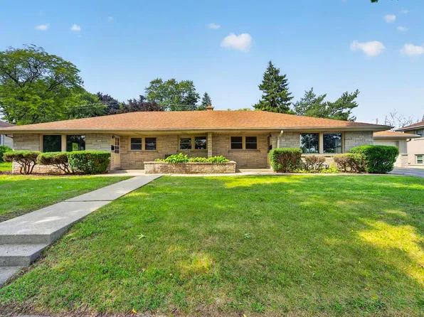 3921 N 100th STREET #3925, Wauwatosa, WI 53222