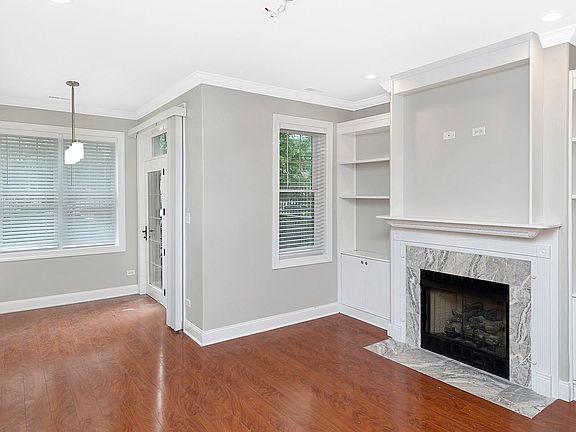 3rd image of 6621 S Ingleside Ave APT 1N