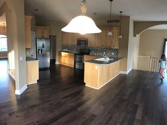 4th image of 206 Sandia Cir