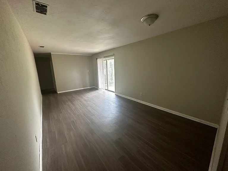 2359 Claremont Ln #A — Photo 3