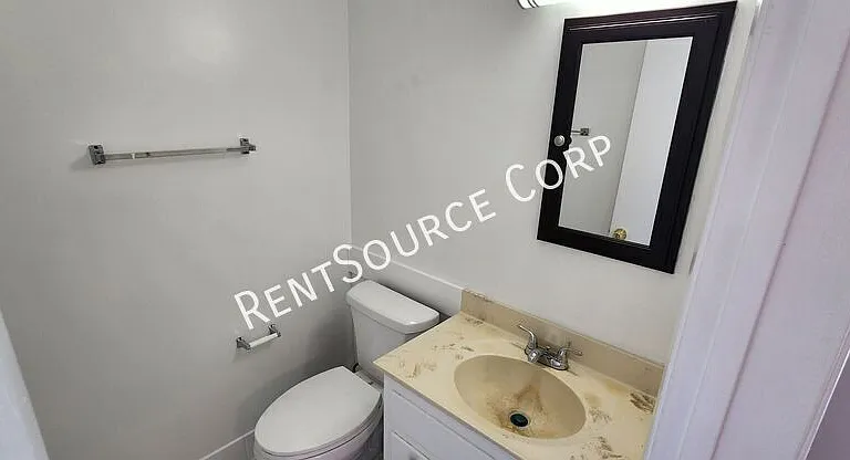 1359 Springfield St #A — Photo 15