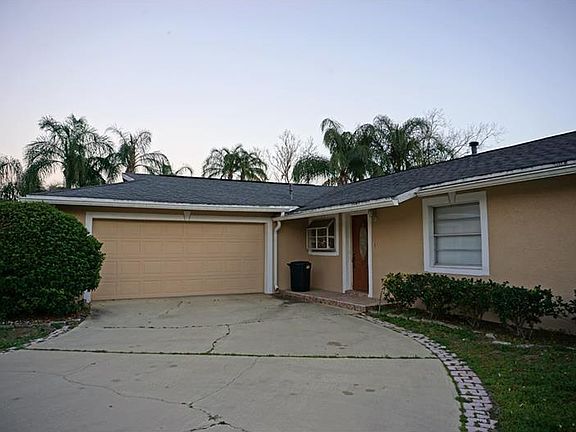 3rd image of 617 Swallow Dr