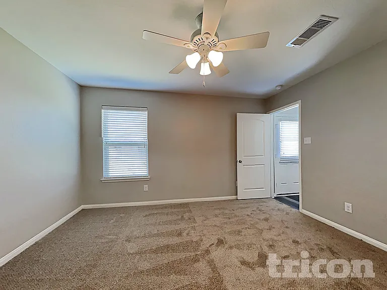 7918 Distant Harbor Rd — Photo 8