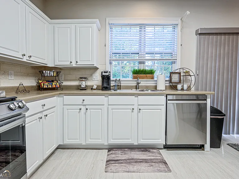 206 Persimmon Trl — Photo 12