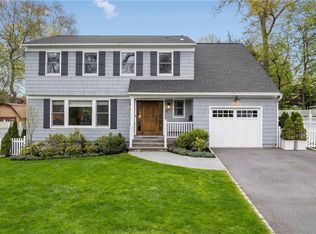 18 Harding Dr, Rye, NY 10580