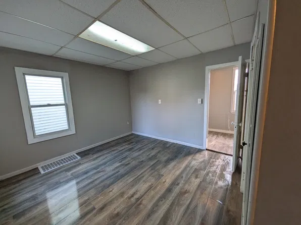 672 W Tuscarawas Ave #4, Barberton, OH 44203