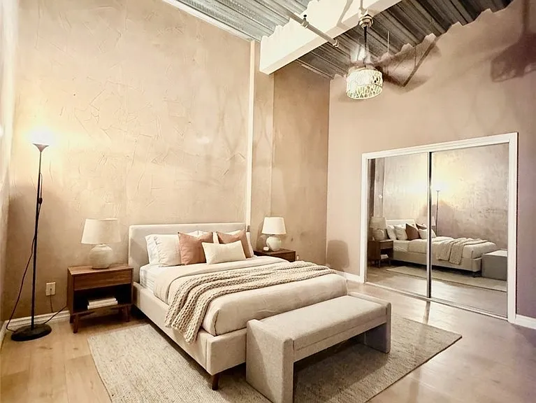 312 W 5th St #1205 — Photo 9