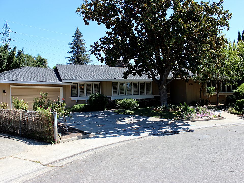 2695-townsend-ct.-sacramento-1.jpg