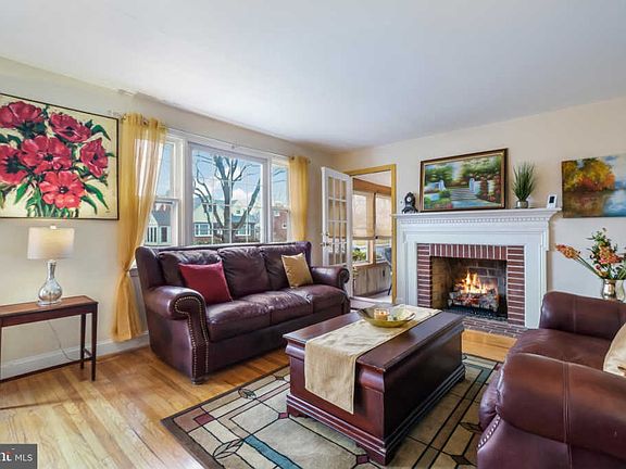 4th image of 1004 Concord Ave