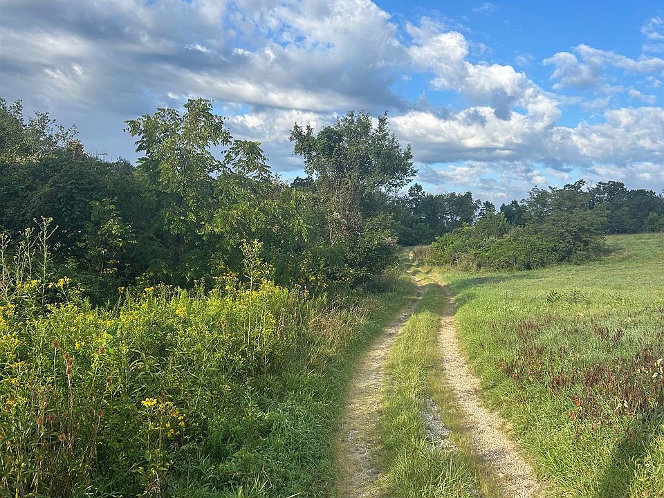 2nd image of Hoges Orchard Ln