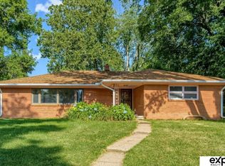 2009 S 88th St, Omaha, NE 68124