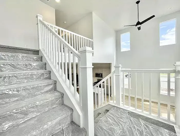 3 bed, 2.5 bath, 2360 sqft, $2,300 — Photo 3