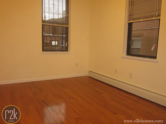 Rented by Realty 2000 Corp | media 16