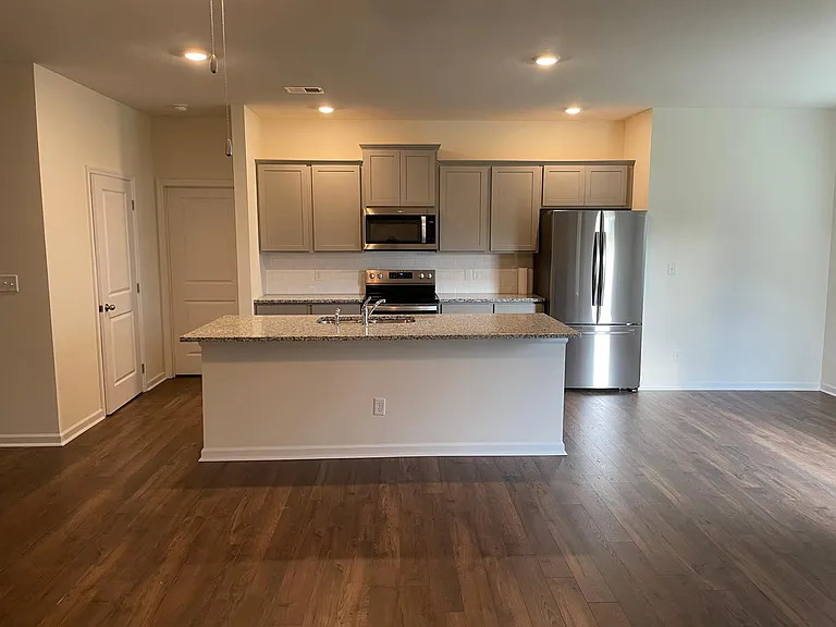 2305 Tournament Dr — Photo 5