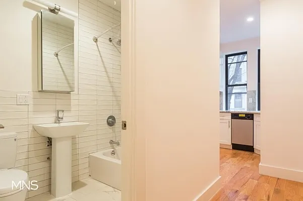 Rented by MNS | media 7