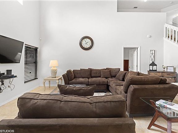 3rd image of 4313 Bayside Dr