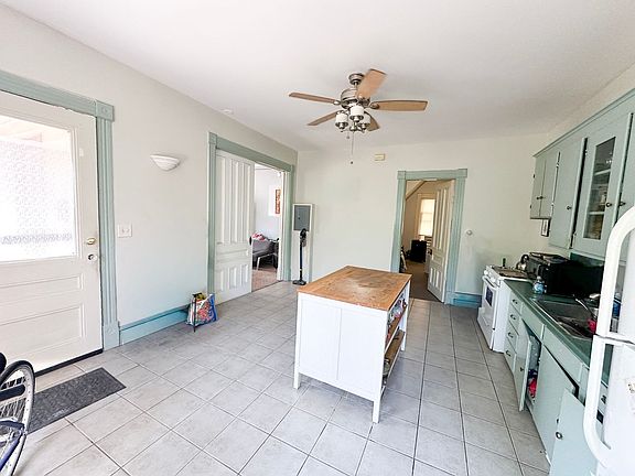3rd image of 176-182 Elmwood Ave #3