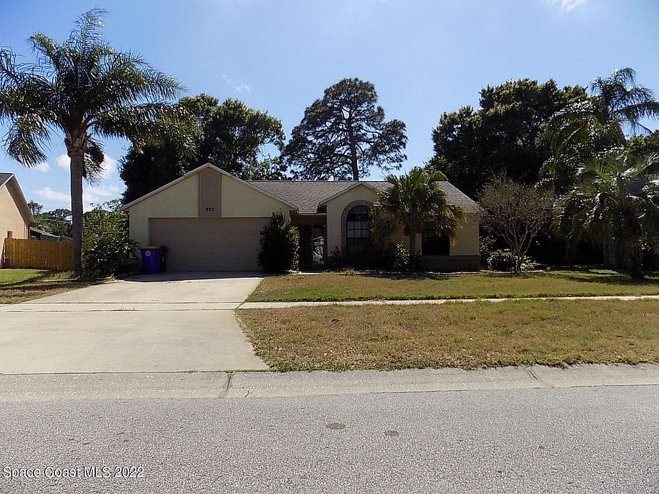 1st image of 935 Yorktowne Dr