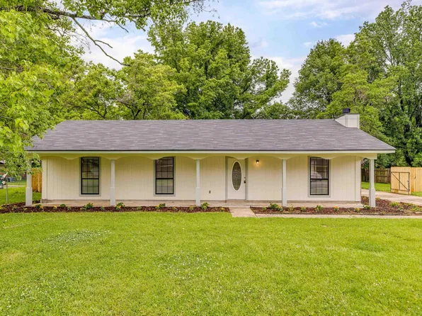 529 Lakeside Dr, Monroe, LA 71203