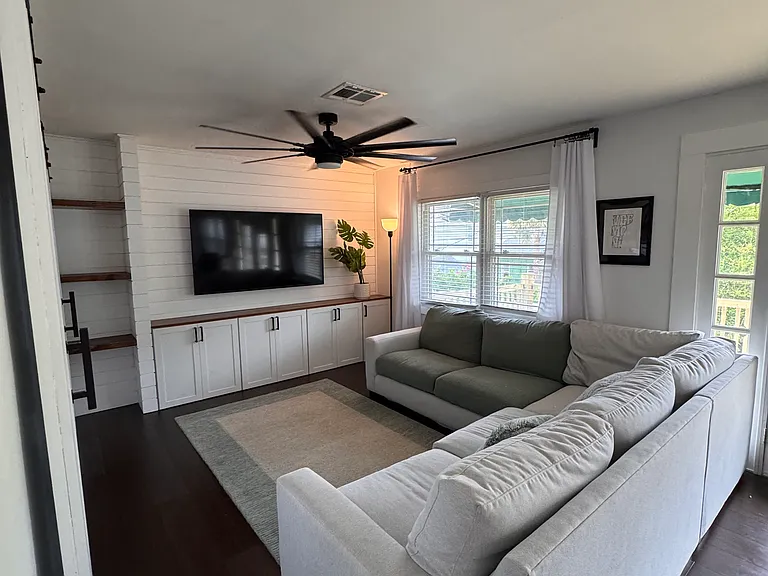 1834 Shore Acres Blvd NE — Photo 6