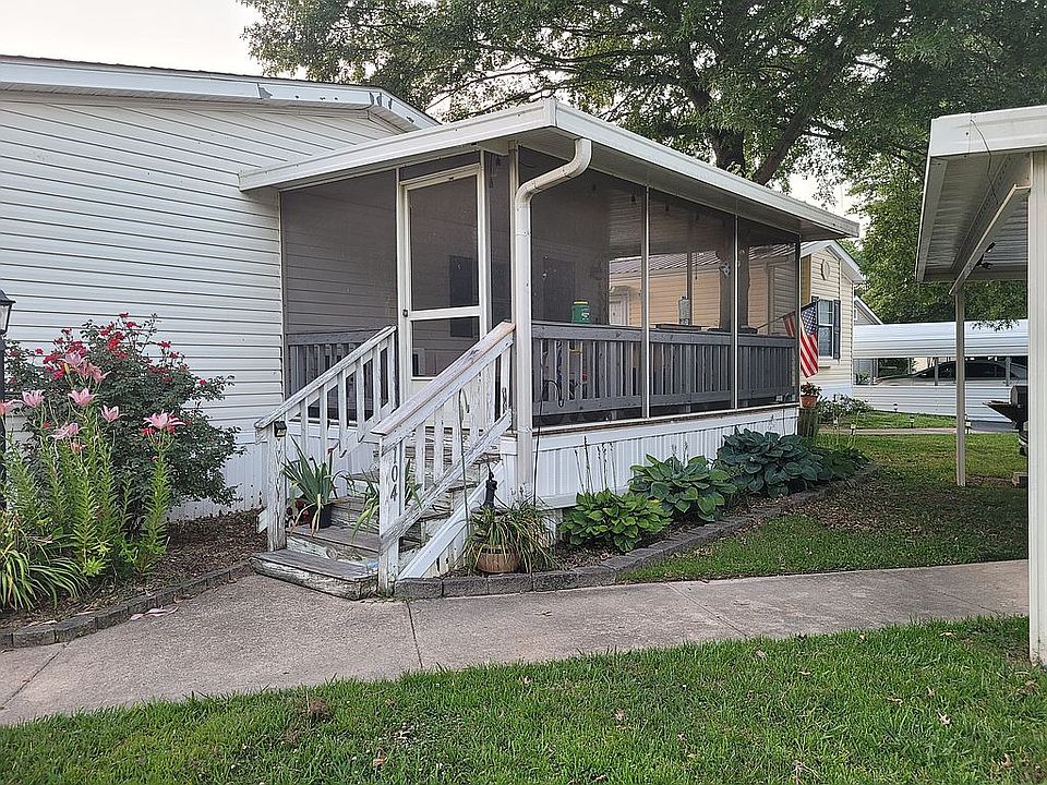 1st image of 104 Indian Creek Dr